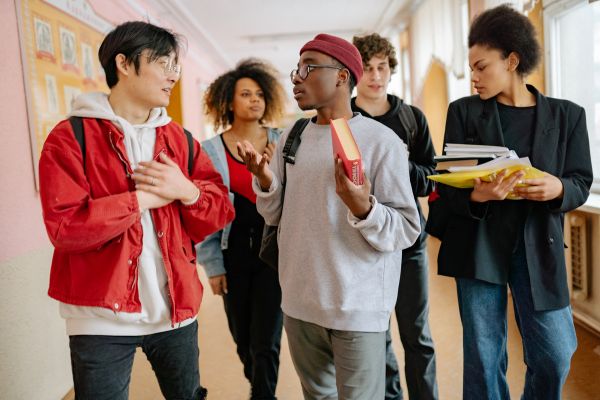 5 Fully Funded Scholarships For International Students UK 2024.